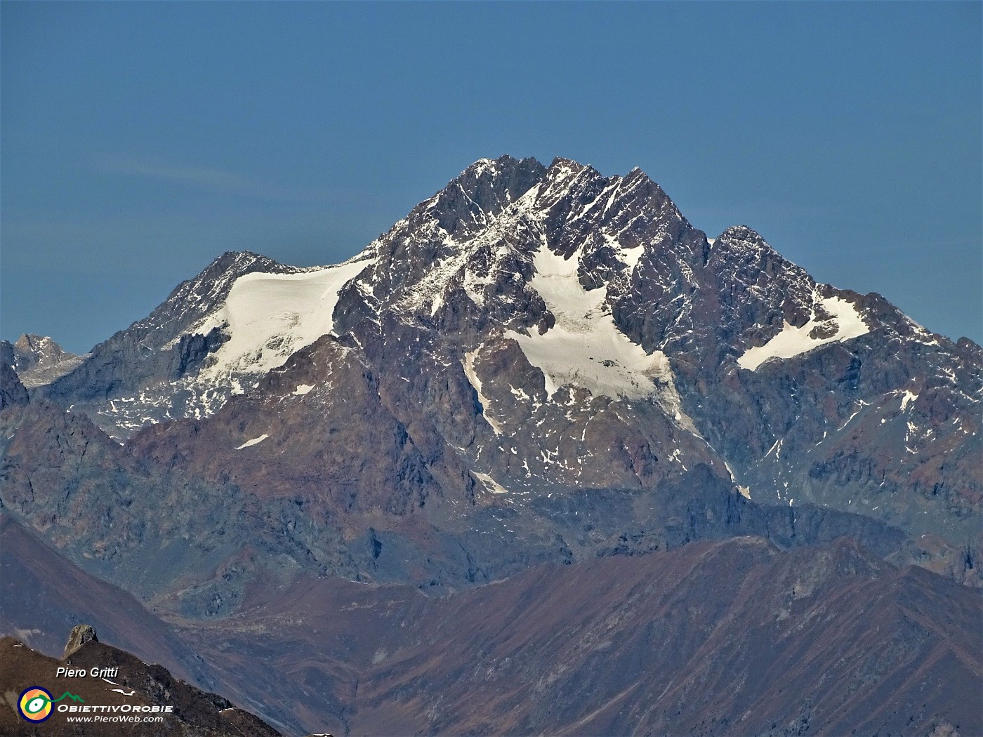 64 Maxi-zoom sul Monte Disgrazia (3678 m).JPG -                                